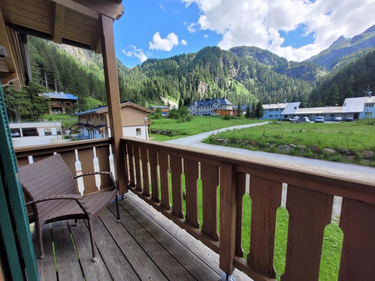 Tauerndorf Enzingerboden Ski In&Out - Steinbock Lodges Exteriör bild