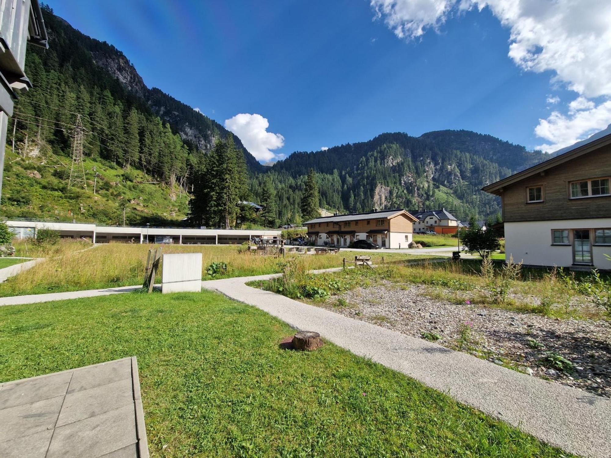 Tauerndorf Enzingerboden Ski In&Out - Steinbock Lodges Exteriör bild