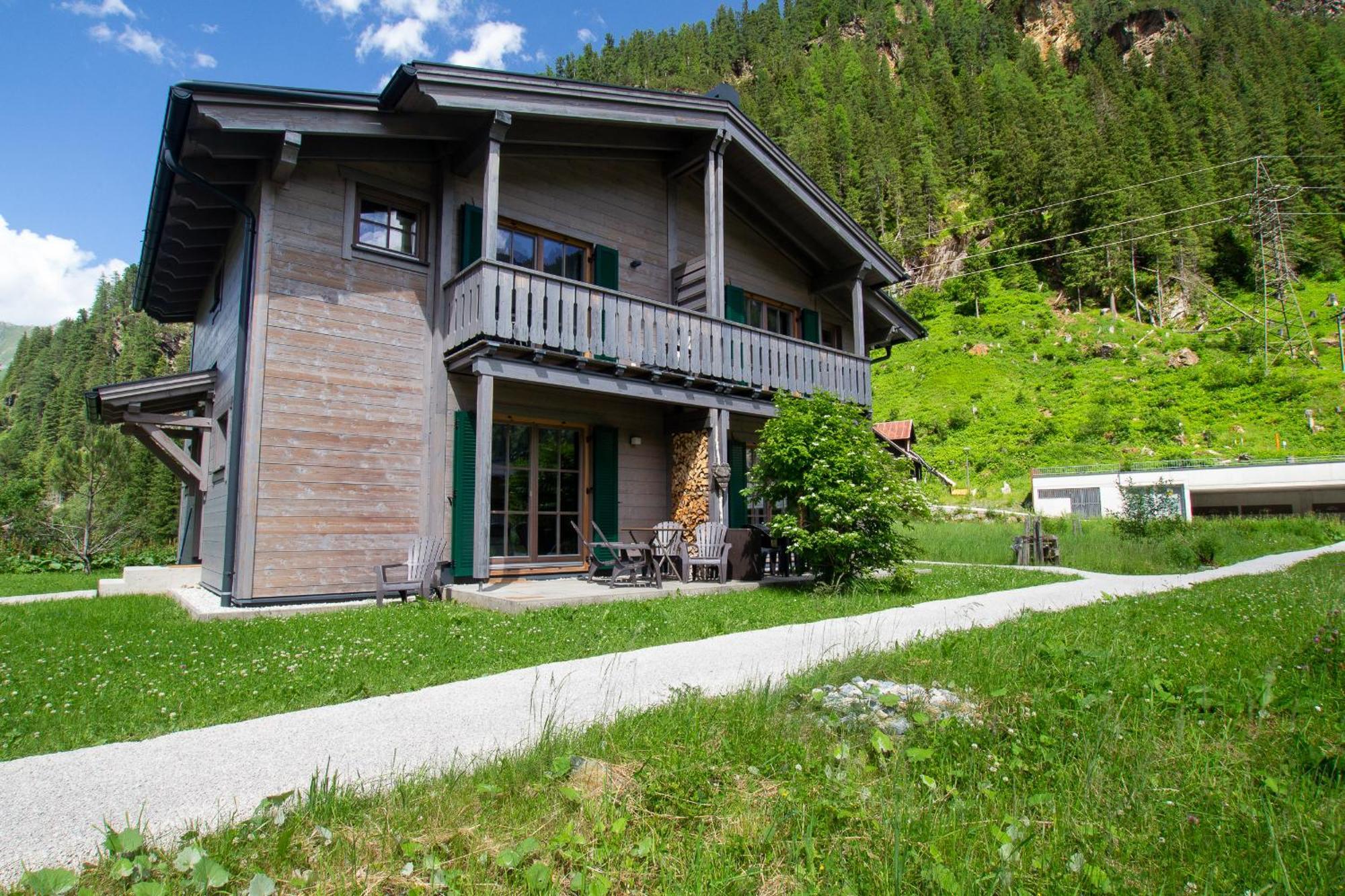 Tauerndorf Enzingerboden Ski In&Out - Steinbock Lodges Rum bild